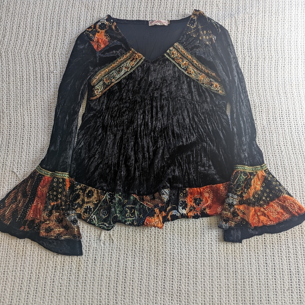 Pretty Angel Women's Medium Boho Crushed Black Velvet Bell Sleeve Blouse Top
